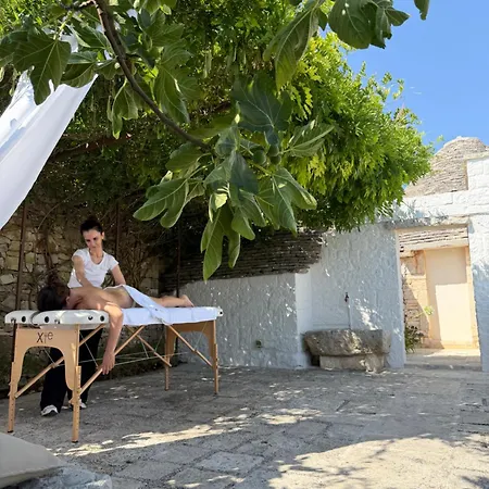 Trullo Soave Superior Garden Holiday home Alberobello